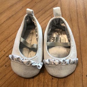 Infant girls silver dress shoes